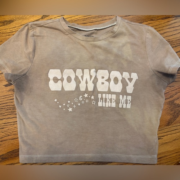 TAYLOR SWIFT COWBOY LIKE ME CROP - Picture 1 of 3